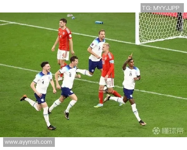 英格兰足球明星任意球技巧解析与经典瞬间回顾